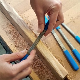 pilnik japonski iwasaki (1)